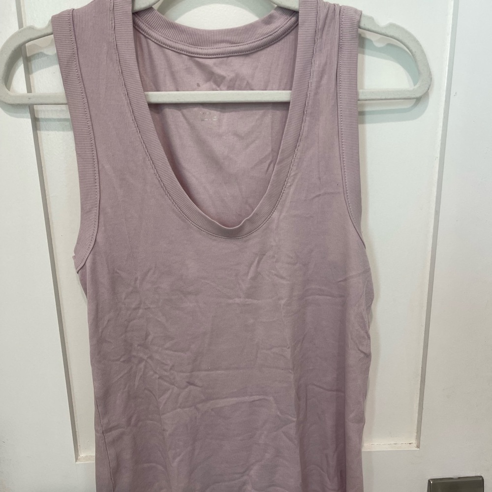 Lilac tank